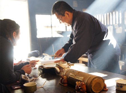 茶屋の主人